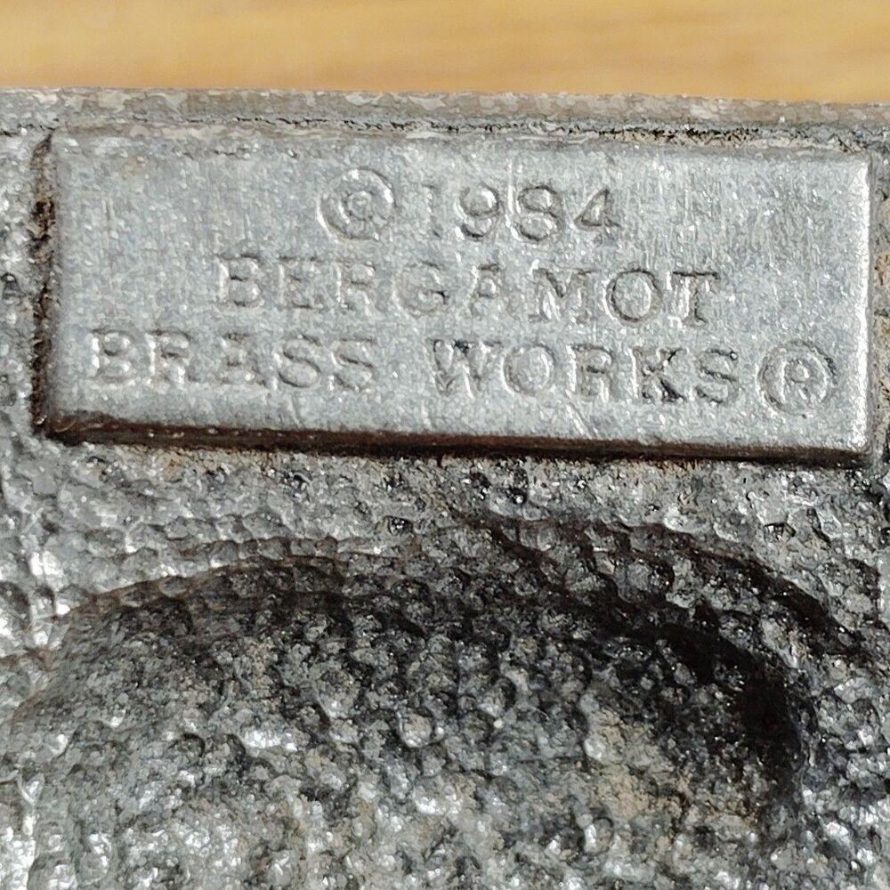 Vintage Bergamot Brass Works Belt Buckle Farm Barn Pigs Corn 1984 USA Enamel - Picture 6 of 10